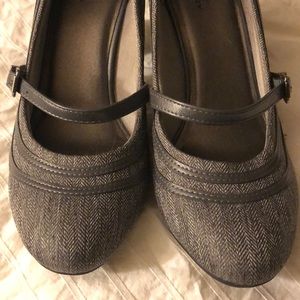 Life Stride Mary Janes